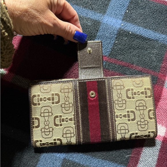Gucci Beige and Burgundy Wallet/Clutch Like New! - Picture 9 of 11
